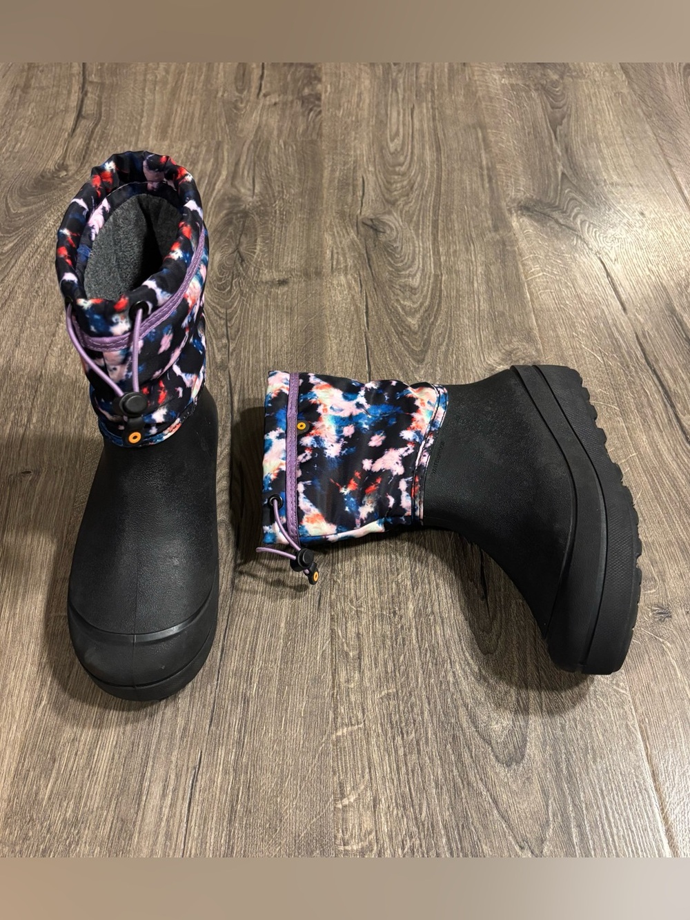 Bogs Snow Shell Cosmos Waterproof Rubber Bottom Insulated Boot Youth size 4